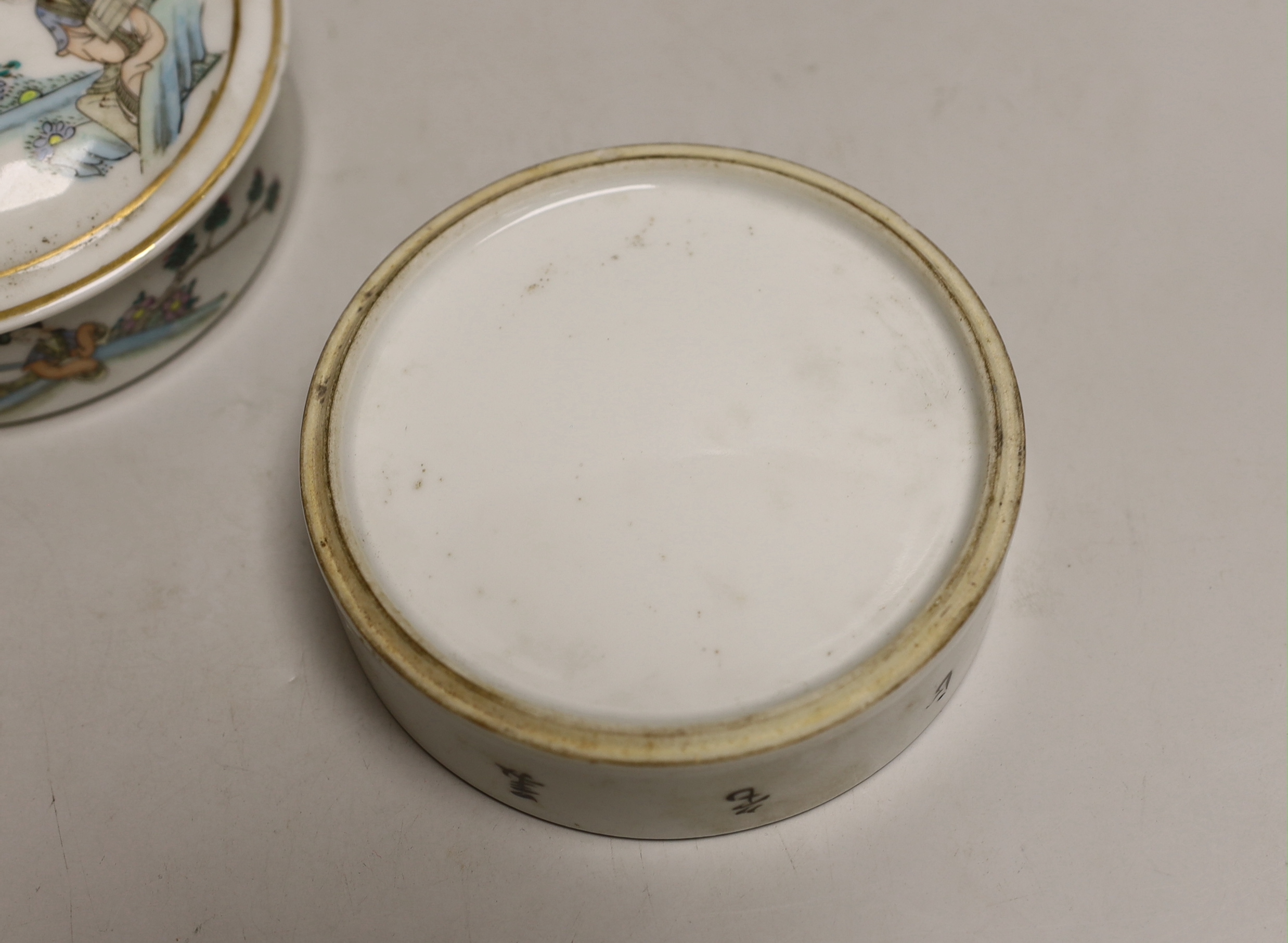 An early 20th century Chinese stacking food container, 16cm